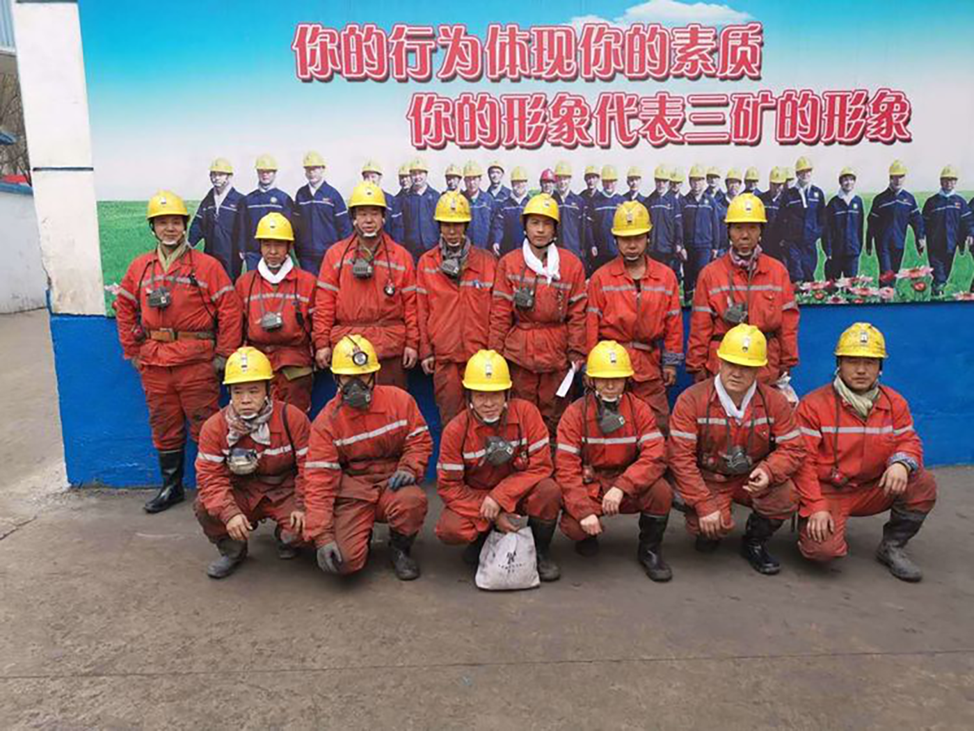 “三統(tǒng)一、二達(dá)標(biāo)、一形象”保證鑫豐工程品質(zhì)